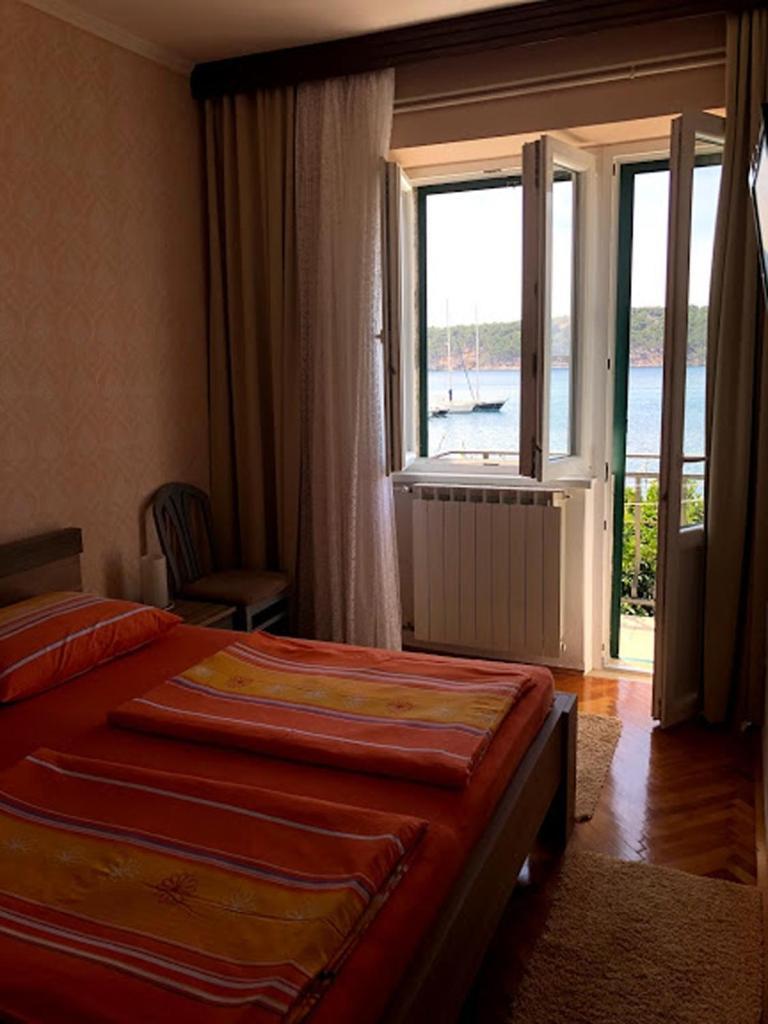 Apartments And Rooms By The Sea Barbat, Rab - 4973 Rab Town Oda fotoğraf