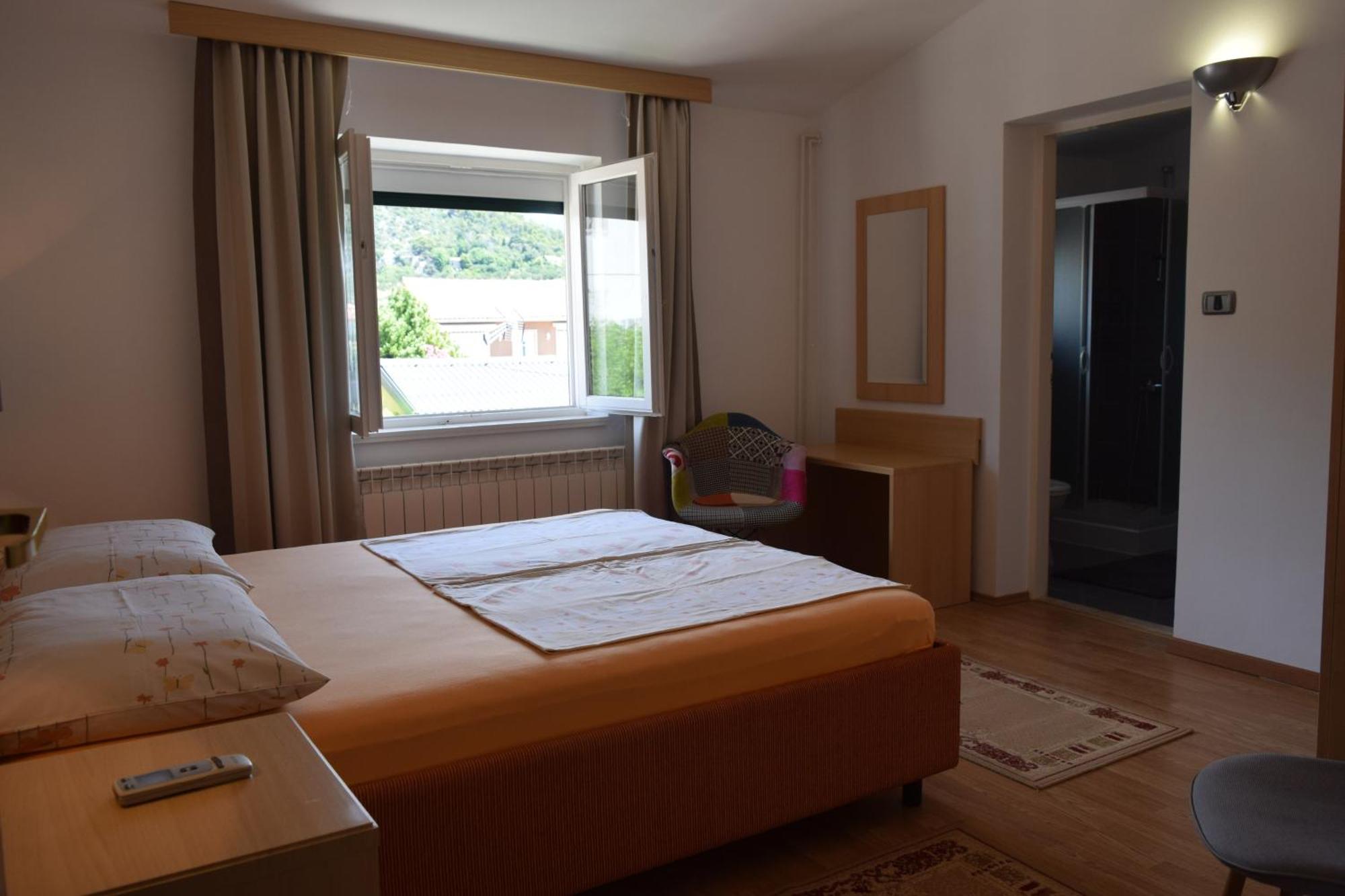 Apartments And Rooms By The Sea Barbat, Rab - 4973 Rab Town Oda fotoğraf
